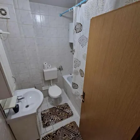 Aparman Stupine * Tuzla